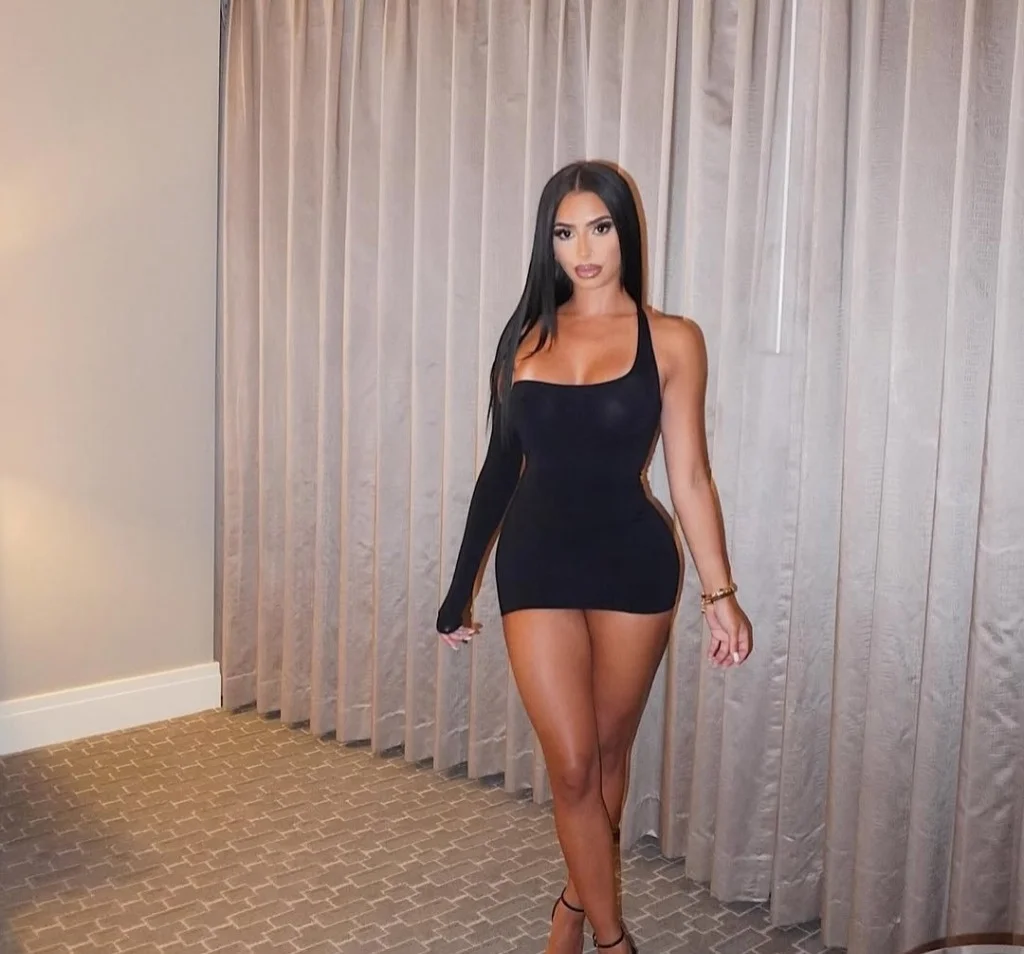 Snack Time in Orange County – Women Seeking Men photo 4