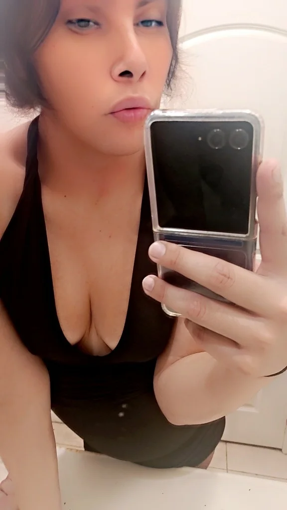 Down to Earth Natural Latina Ts in Palm Springs – Women Seeking Men photo 3