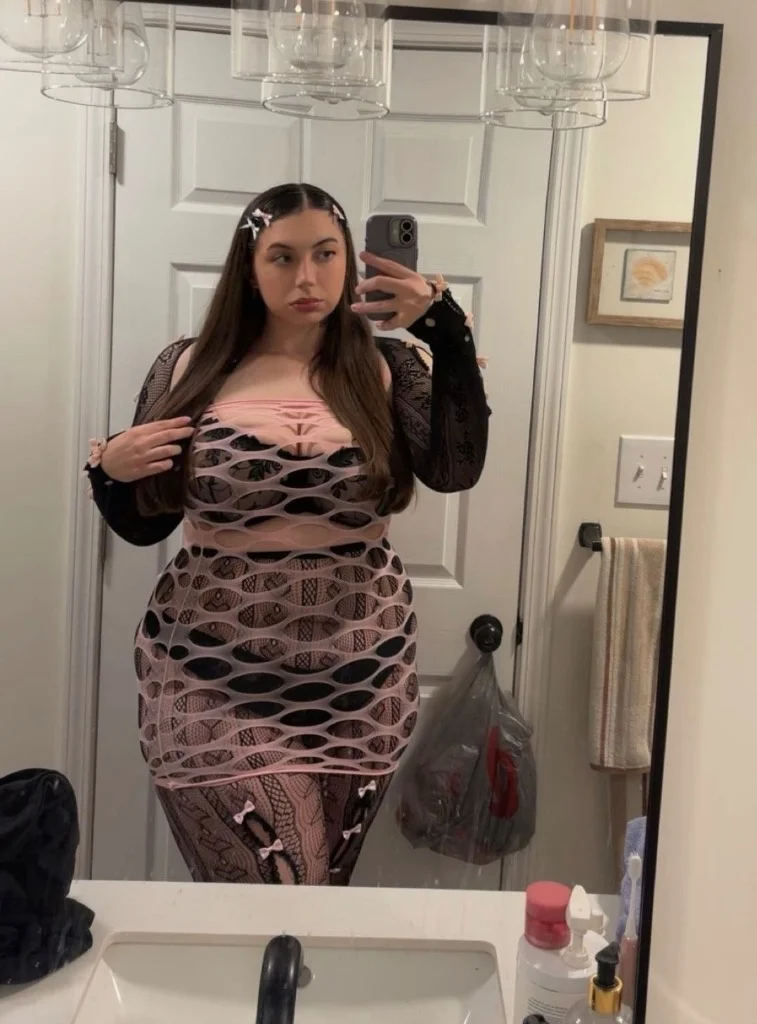 Tall Thick White Girl Next Door in Sacramento – Women Seeking Men photo 5