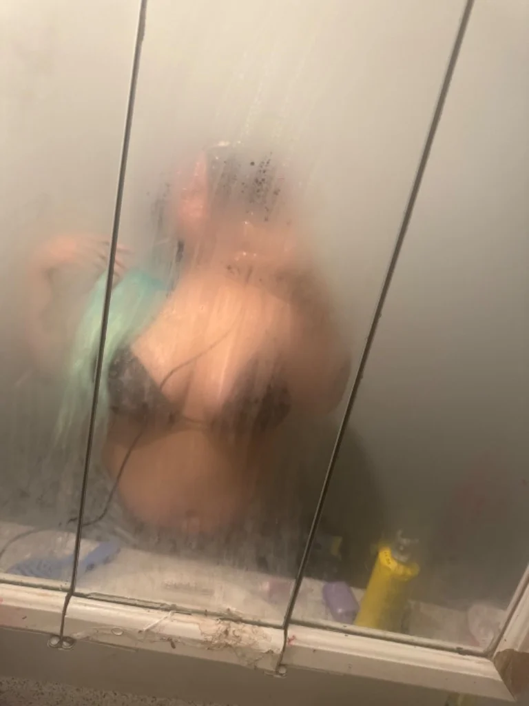 COME TAKE A DIP IN THIS HONEY POT