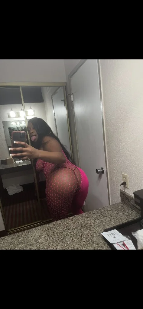 Meet with Chanel Your place or Mine in Sacramento – Women Seeking Men photo 2