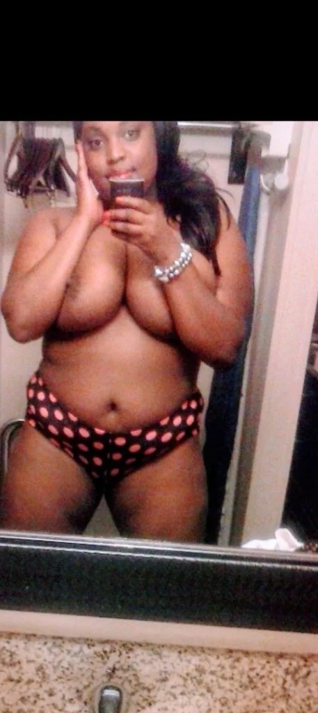Ms Tiffany Foxx Hey Fellas all my Exotic chocolate Lovers NE... in Sacramento – Women Seeking Men photo 3