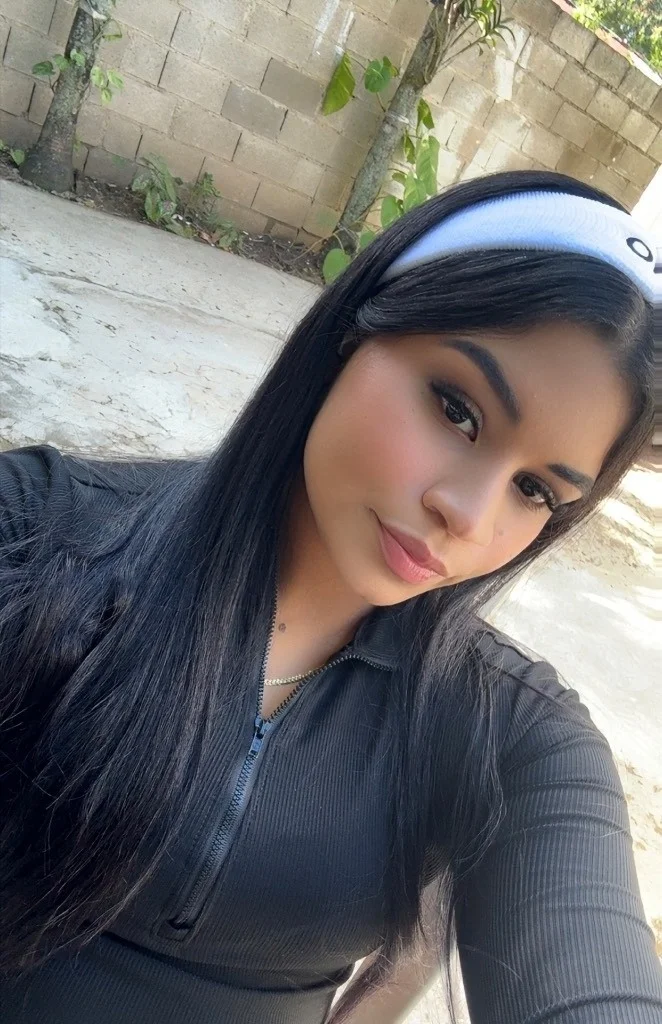 Perla Latina in San Fernando Valley – Women Seeking Men photo 2