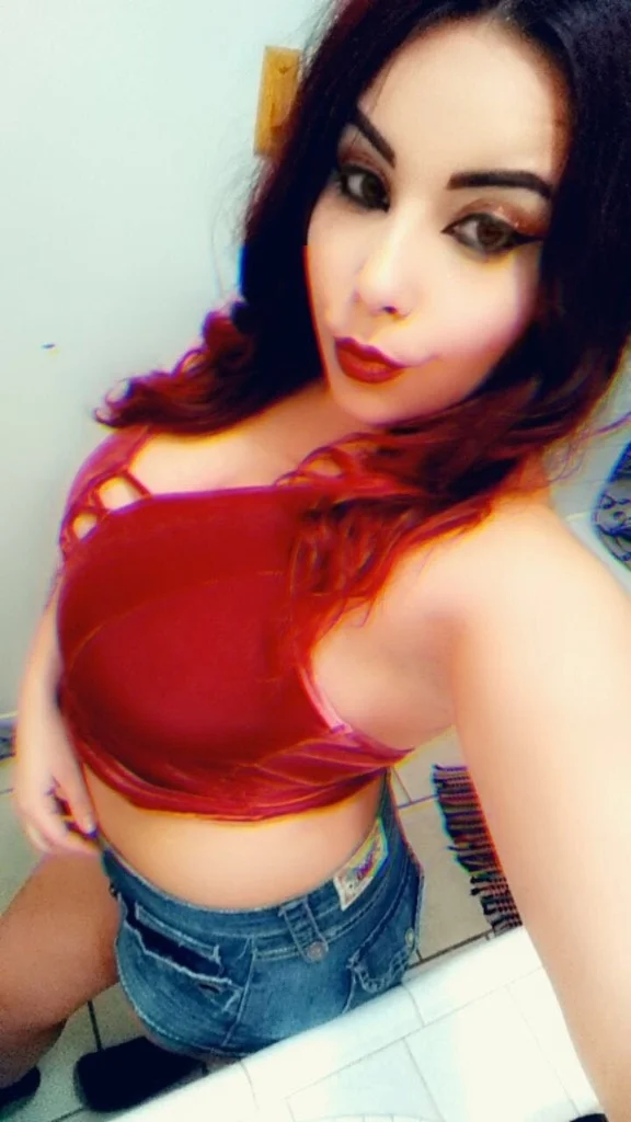 Sexy Latina incall outcalll facetime shows
