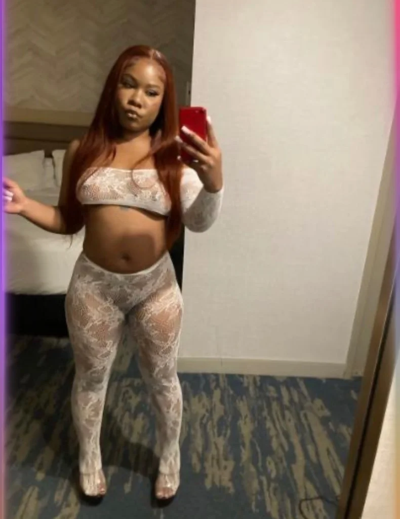 ebony hottie in San Fernando Valley – Women Seeking Men photo 2