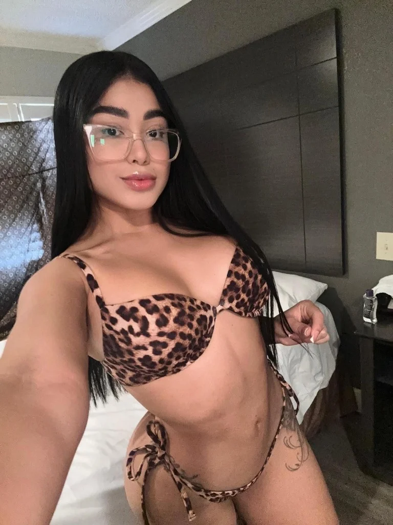 Hola Soy nueva en la zona de las mujeres calientes Disponibl... in San Francisco – Women Seeking Men photo 3