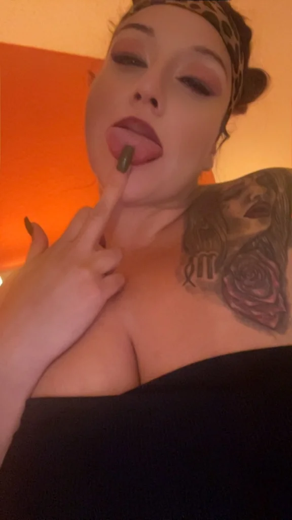 I'm tryna be the girl next door you fucking call me your slu... in San Gabriel Valley – Women Seeking Men photo 3