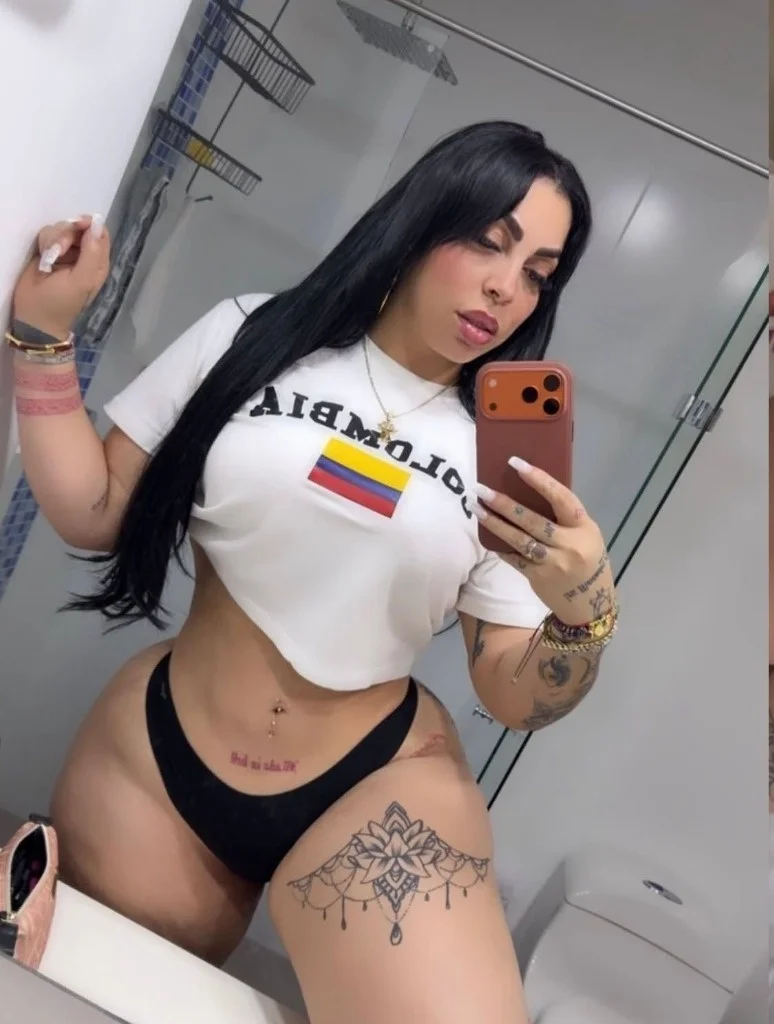 sexy colombiana disponible
