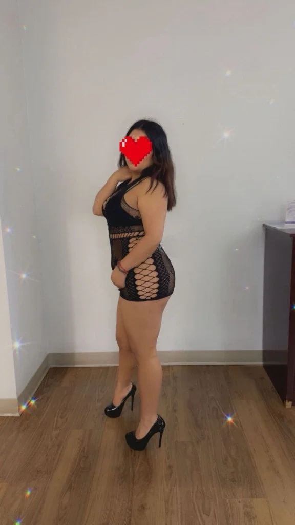 Soy una chica joven nueva en el area primera vez aqui en fal... in Northern Virginia – Women Seeking Men photo 3