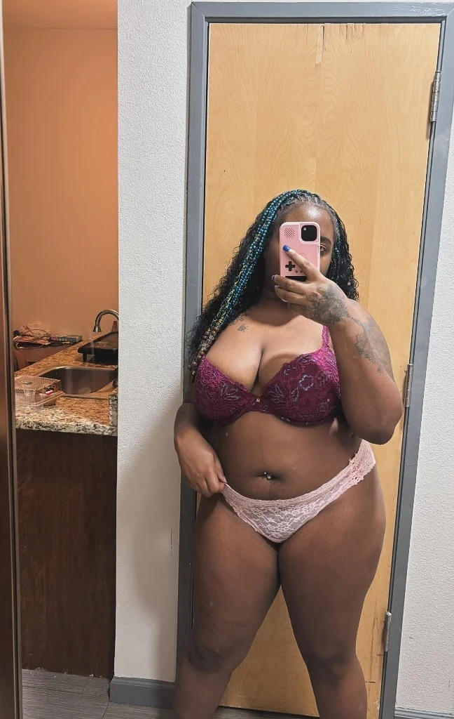 CUM TAKE A LOAD OFF WITH THE DMV'S FAVORITE EATER