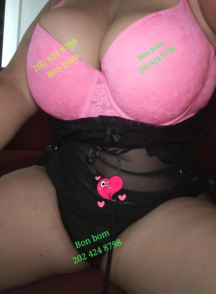 chica sexy latina in Washington DC – Women Seeking Men photo 4