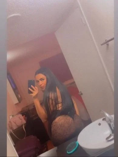 Sexy Latina girl new area very hot in Washington DC – Women Seeking Men photo 2