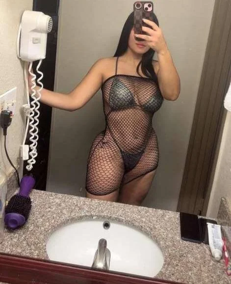 Hi im valentina Colombian available this weekend in Washington DC – Women Seeking Men photo 3