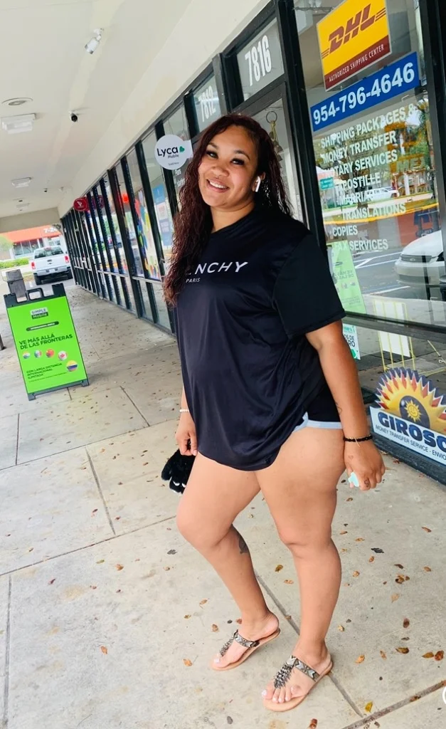 COME BEND ME OVER CREAMY PUSSYWITH A PHAT ASS !