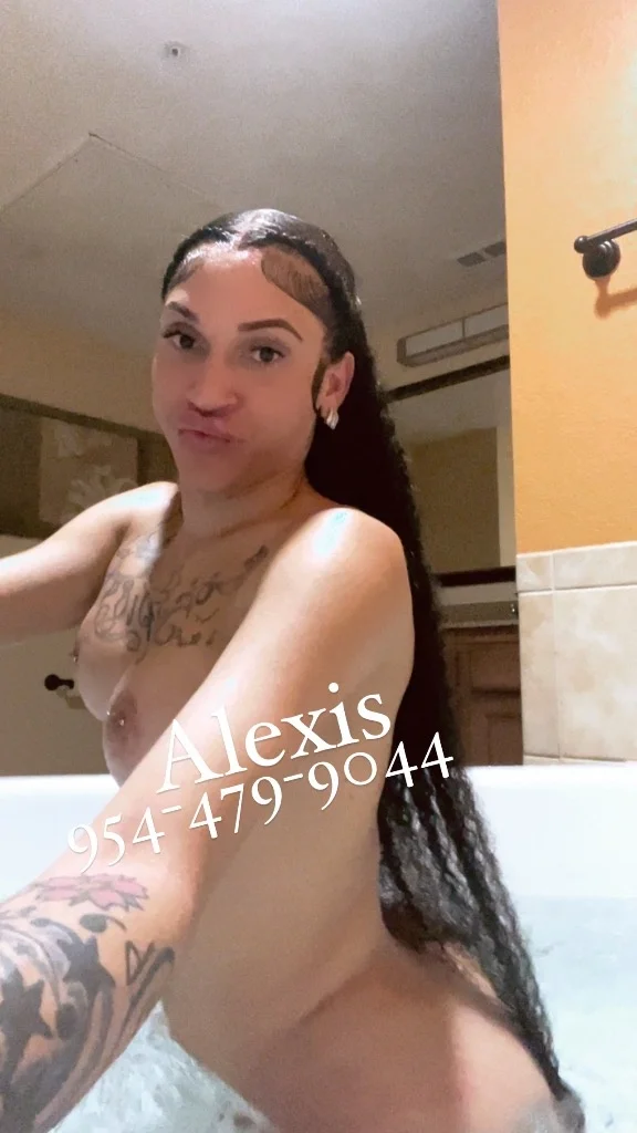 HEY GUYS, HOT AND HORNY READY TO Eat it UP