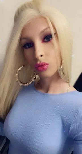 Snow Bunny in Fort Lauderdale – Women Seeking Men photo 5