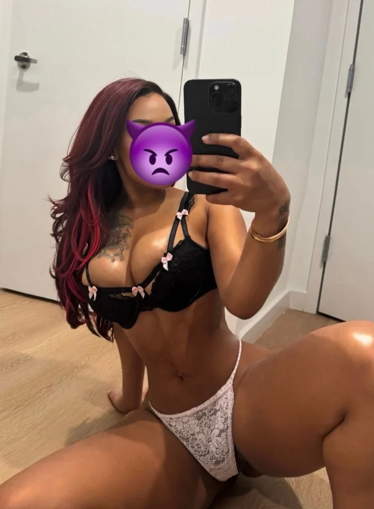 Linda morena in Fort Myers – Women Seeking Men photo 3