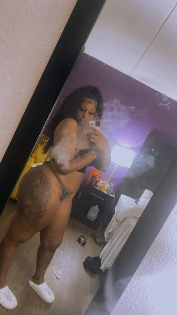 Cum see me while im here in Jacksonville – Women Seeking Men photo 4