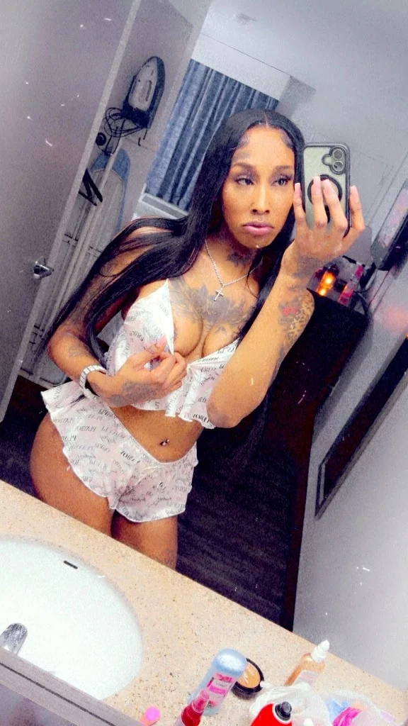 candy lady in Jacksonville – Women Seeking Men photo 2
