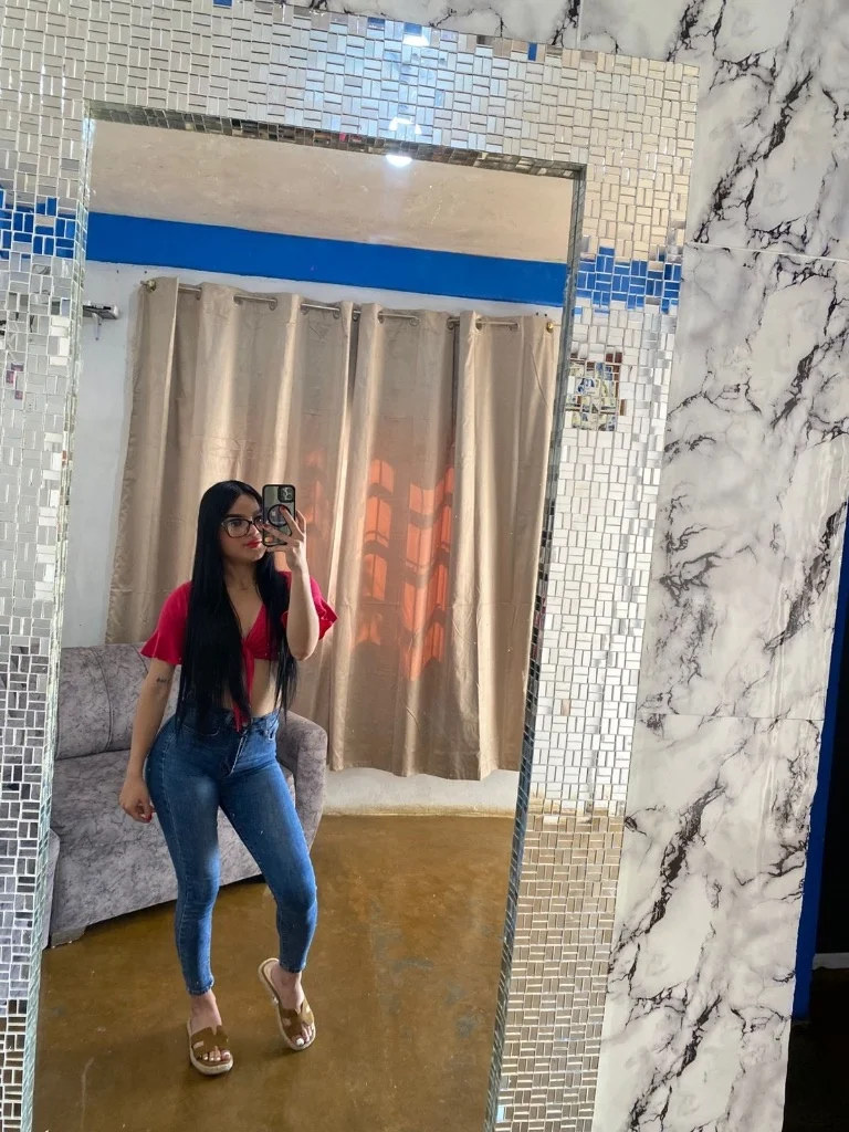 latina disponible venezolana joven hermosa in Miami – Women Seeking Men photo 3