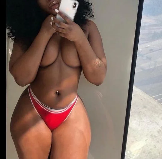 Mia - Black / South American beauty, you ll be hooked!