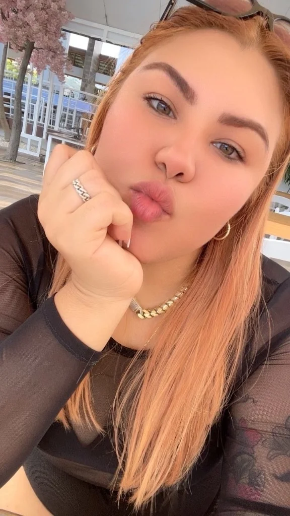 very hot curvy Latina come and fuck me hard safe place 247 in Miami – Women Seeking Men photo 4