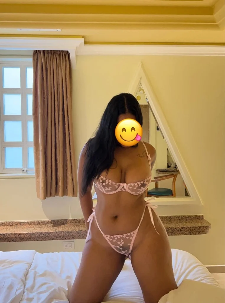 Funny and pretty girl available in your area text me now