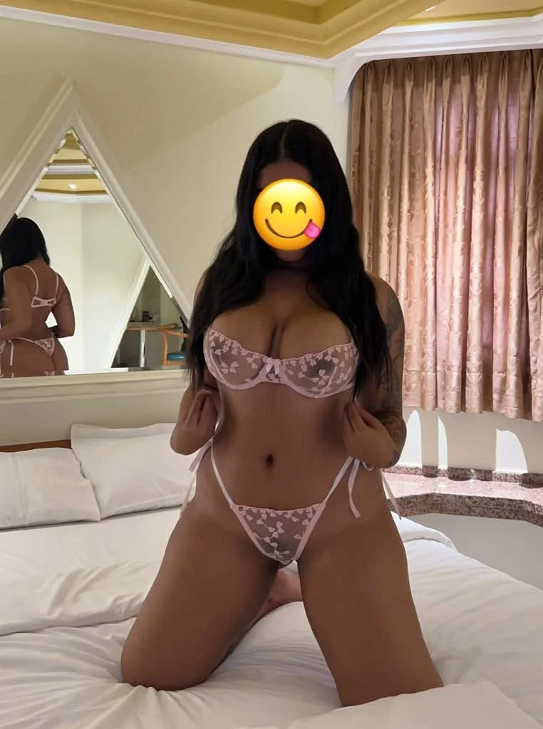 Funny and pretty girl available in your area text me now in Orlando – Women Seeking Men photo 3