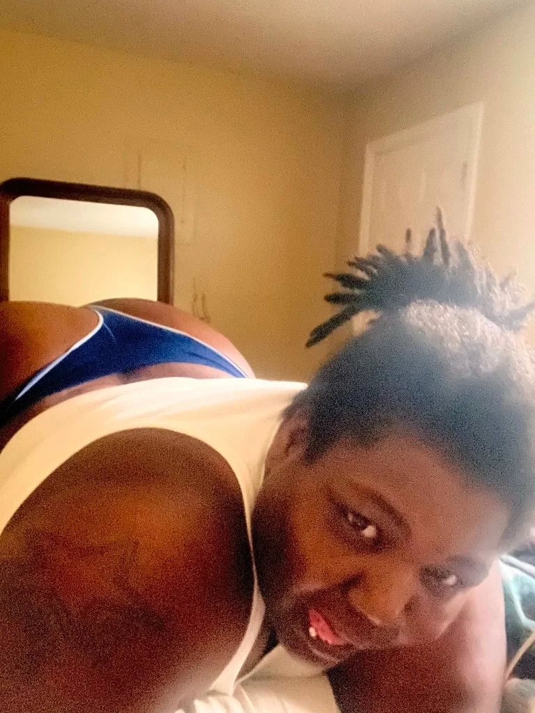 COME TO PLEASE NOT TEASE SO PLS DON'T WASTE MY TIME