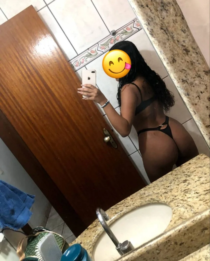 Hi I'm here to give you a good service by offering everythin... in Virginia Beach – Women Seeking Men photo 3