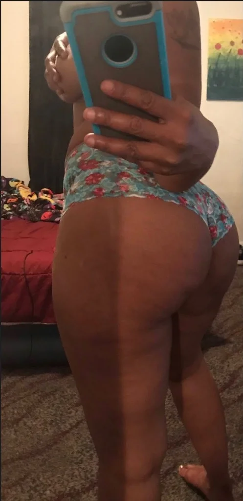 SLIPPERY in Virginia Beach – Women Seeking Men photo 4