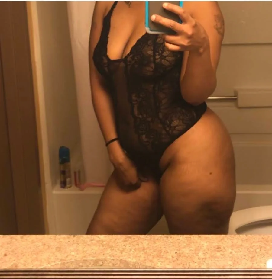 SLIPPERY in Virginia Beach – Women Seeking Men photo 6