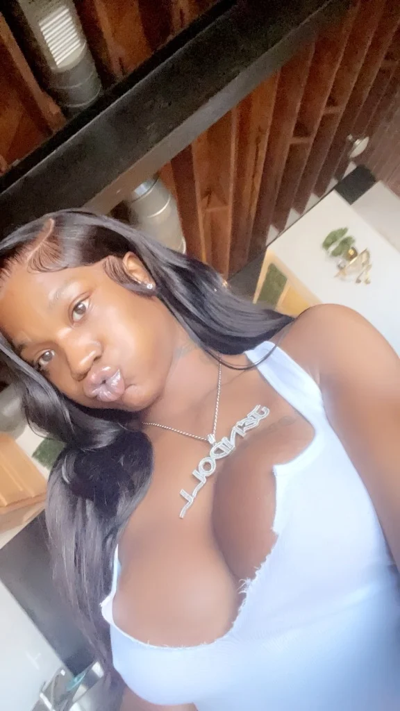 TOES WHITE PUSSY TIGHT COME ENJOYTHIS WATERFALL EXPERIENCE in Virginia Beach – Women Seeking Men photo 3