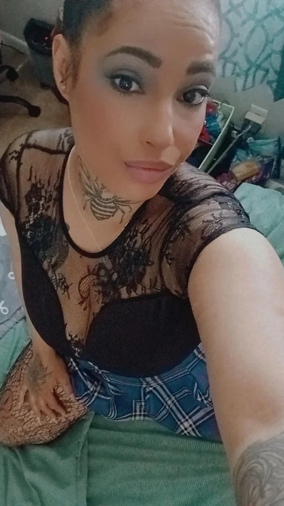 Get Ready to Get Wild with Molly in Virginia Beach – Women Seeking Men photo 5