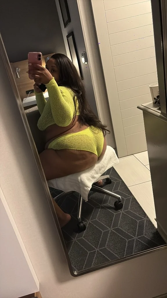 Pretty Kitty will make you purrrrr Sexy and Sweet College Gi... in Washington DC – Women Seeking Men photo 3
