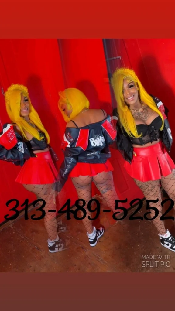 COME MAKE THIS BUBBLE BUT CREAMY SLUT ME OUT PULL MY HAIR