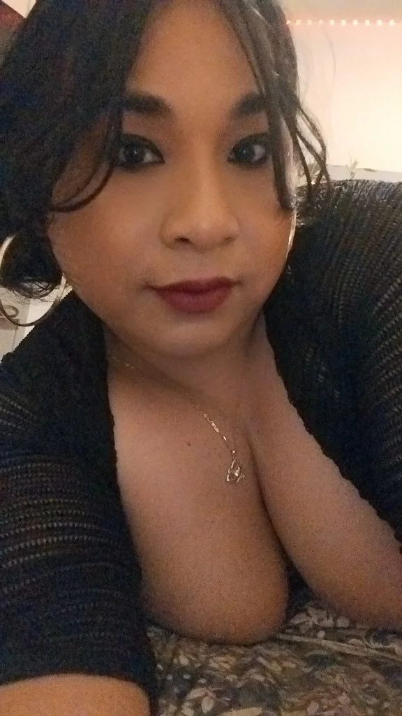 Hi I'm Ana I'm kind and affectionate baby I'm in Hyattesvill... in Washington DC – Women Seeking Men photo 2