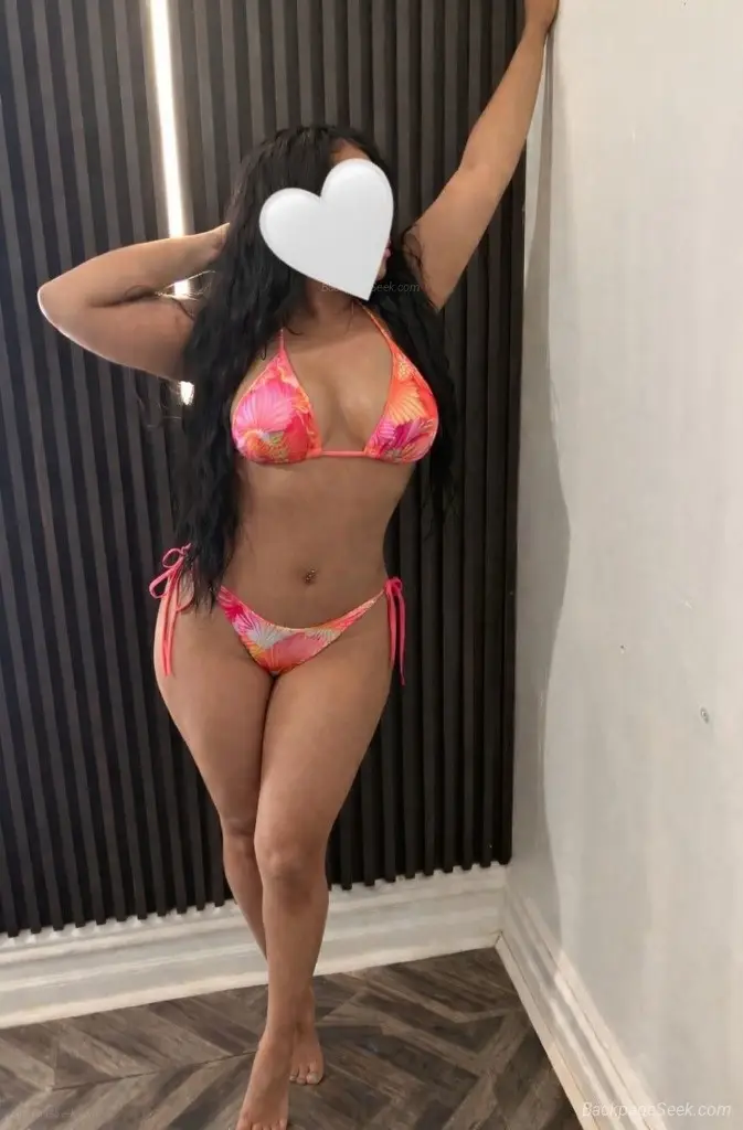 Latina dulce y femenina de trato suave y especial in Washington DC – Women Seeking Men photo 2