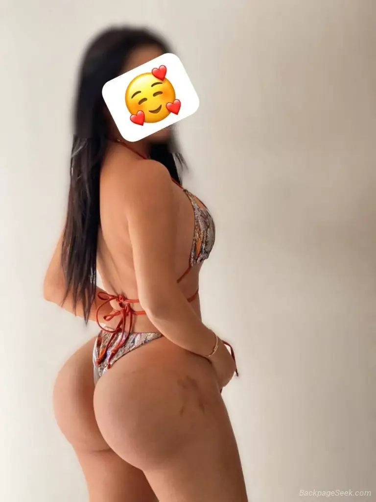 I am real you can text me for good conversation and know more about me