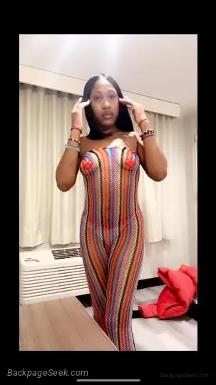 Sexy Petite Seductress