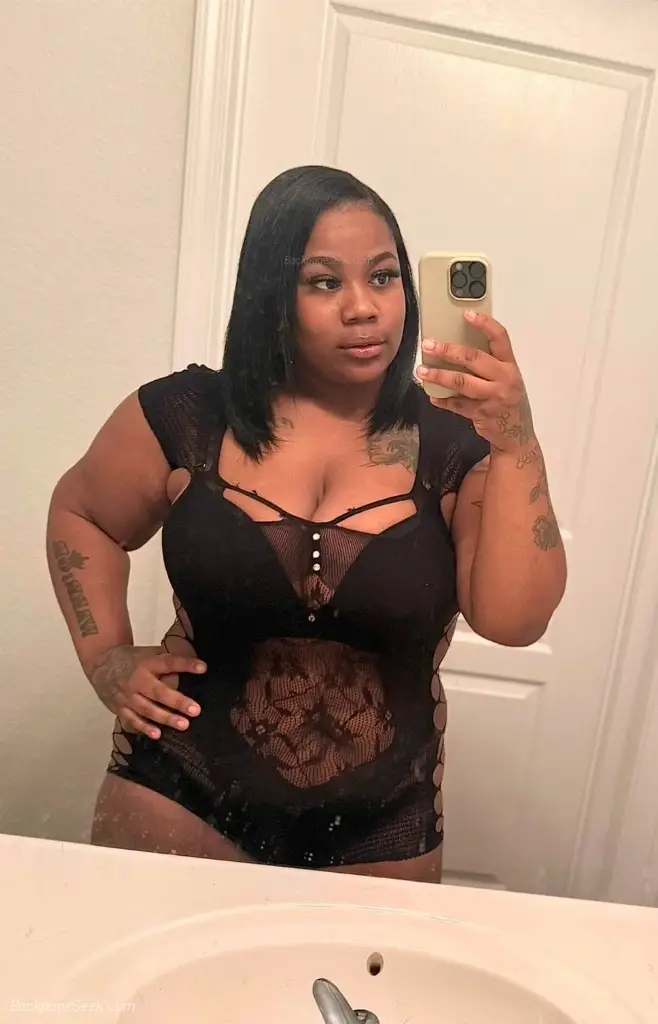PRETTY INDIAN SLUT READY TO DRIVE YOU WILD 5'1 BIG DD CUPS W... in Washington DC – Women Seeking Men photo 2