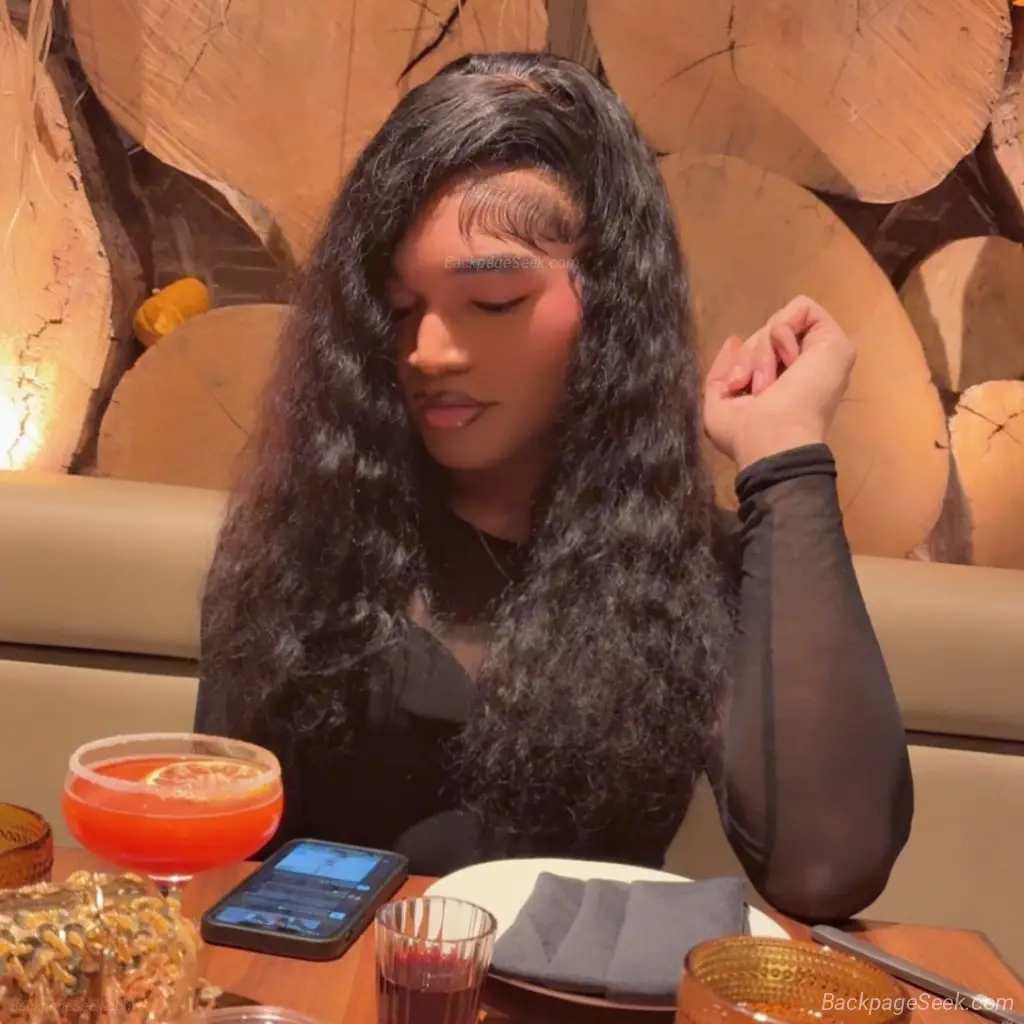 xthatgirlllstarr best head in the city visiting last night s... in Washington DC – Women Seeking Men photo 5