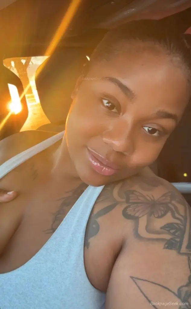 QV HHR SPECIALS LANHAM BUSTY 36DD TIGHT WET KITTY NEVER RUDE CUM