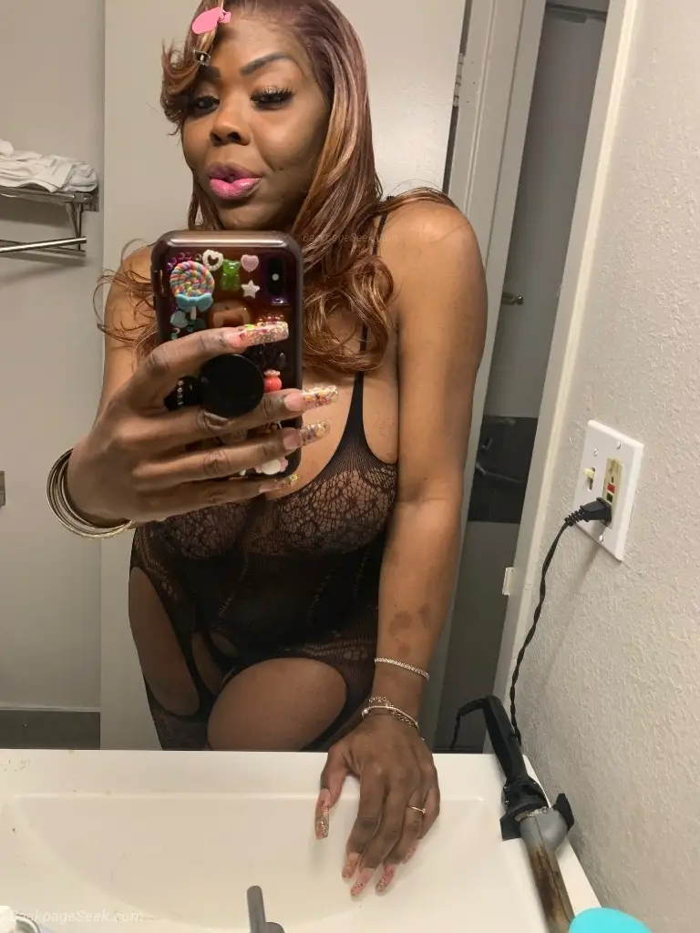 BEST PLAYMATE IN YOUR CITY!