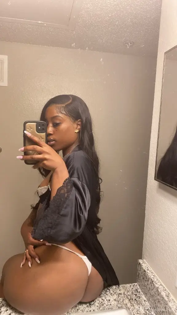 Come enjoy a sensual massage with a lovely happy ending