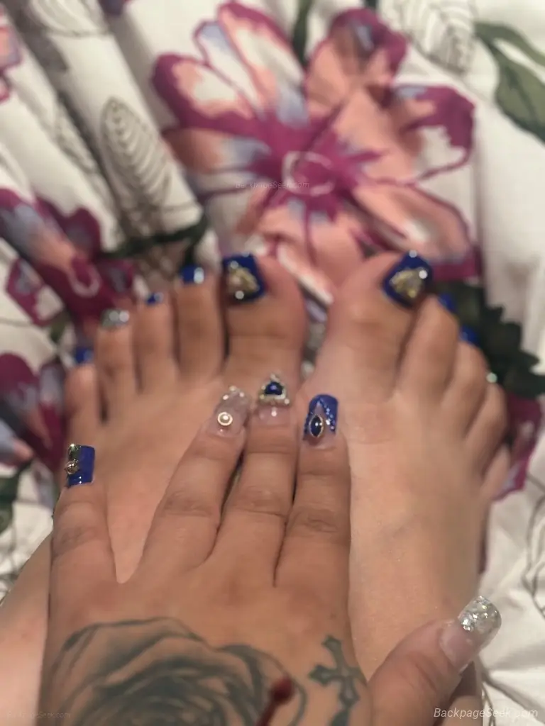 TRY THIS TIGHT WET LATINA PUSSY OUTCALL DELIVERY