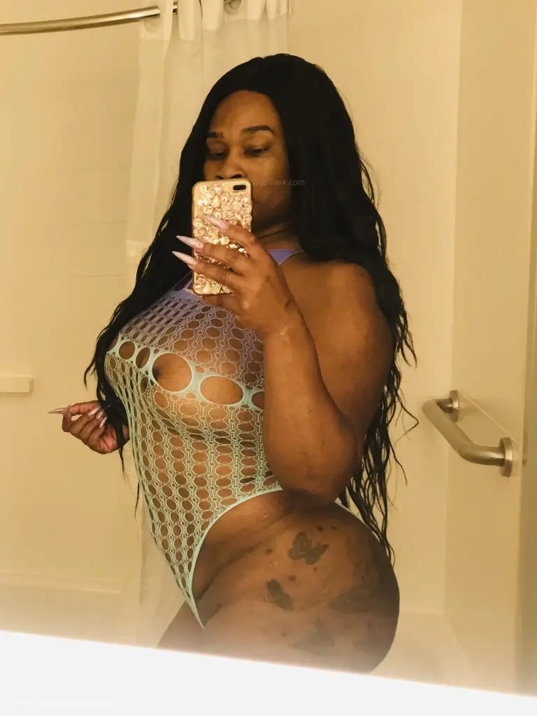 LAST DAY INTOWN in West Palm Beach – Women Seeking Men photo 3