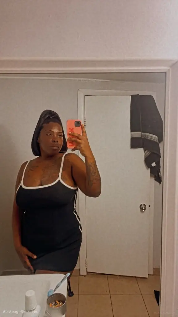 YOUR FAVORITE DISTRACTION INCALLS&OUT LINK ME