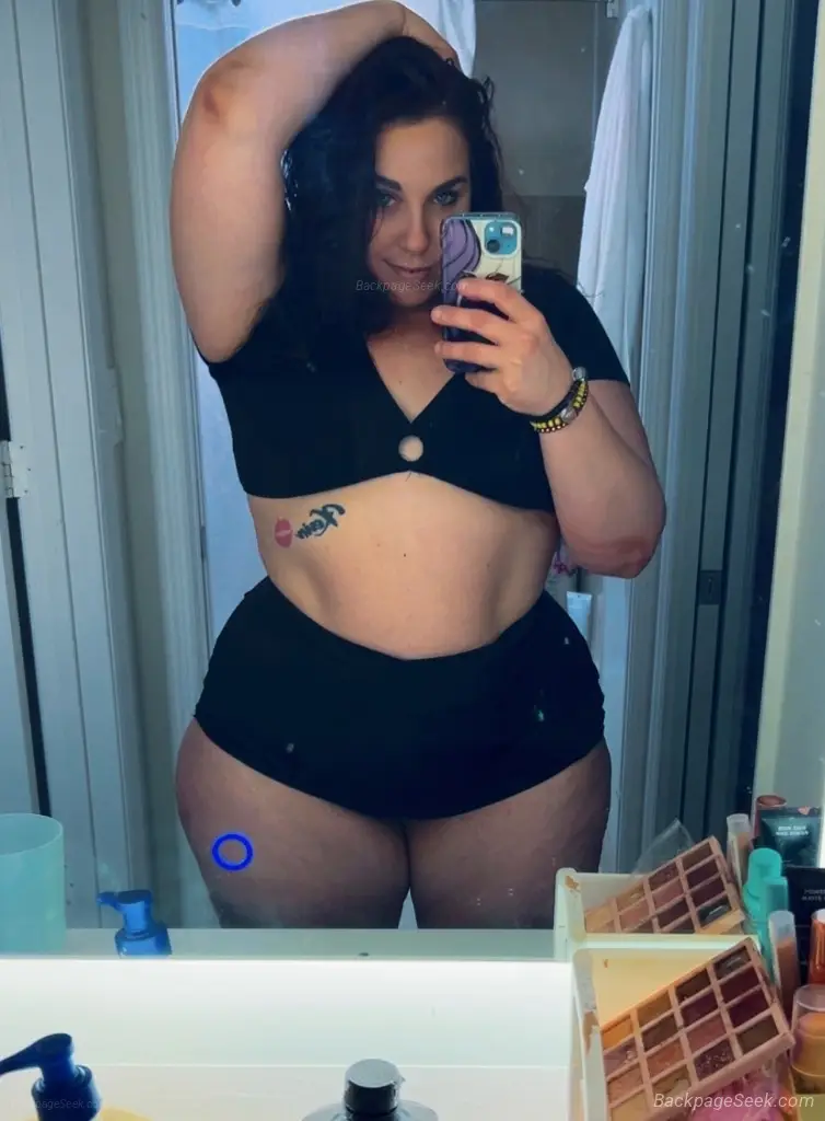 ur favorite BBW !! thick thighs with babyblue eyes !! want an