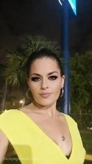 QV 75 HHR 125 HOW YOU GONNA PLAY THE COACH IT S LIKE WASHING... in West Palm Beach – Women Seeking Men photo 2